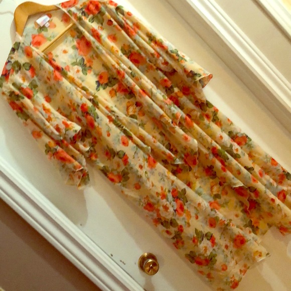 Lularoe Shirley - Picture 1 of 3